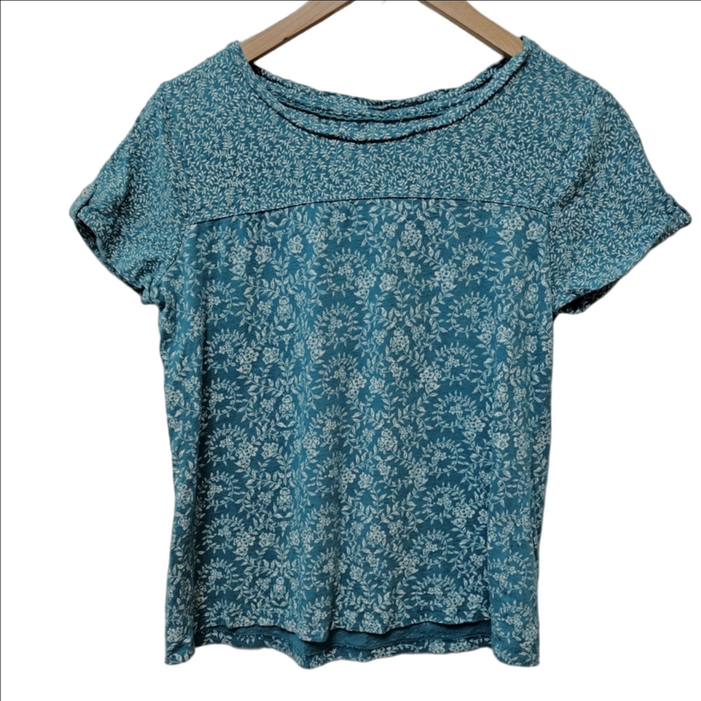✨ 3/$20✨ Green Floral 100% Cotton Top